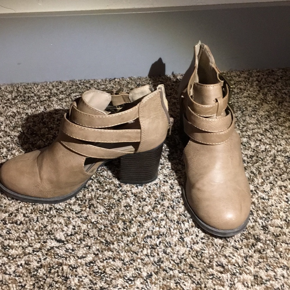Soda heeled ankle boots